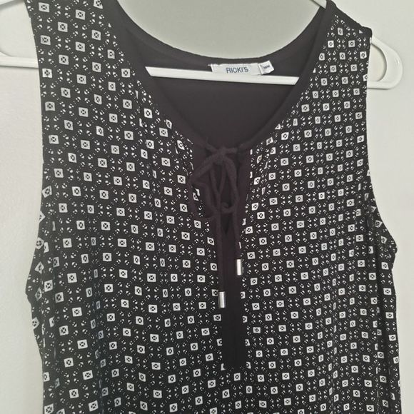 𝅺RICKI'S Black White Purple Tank Top Blouse Medium - Picture 3 of 8